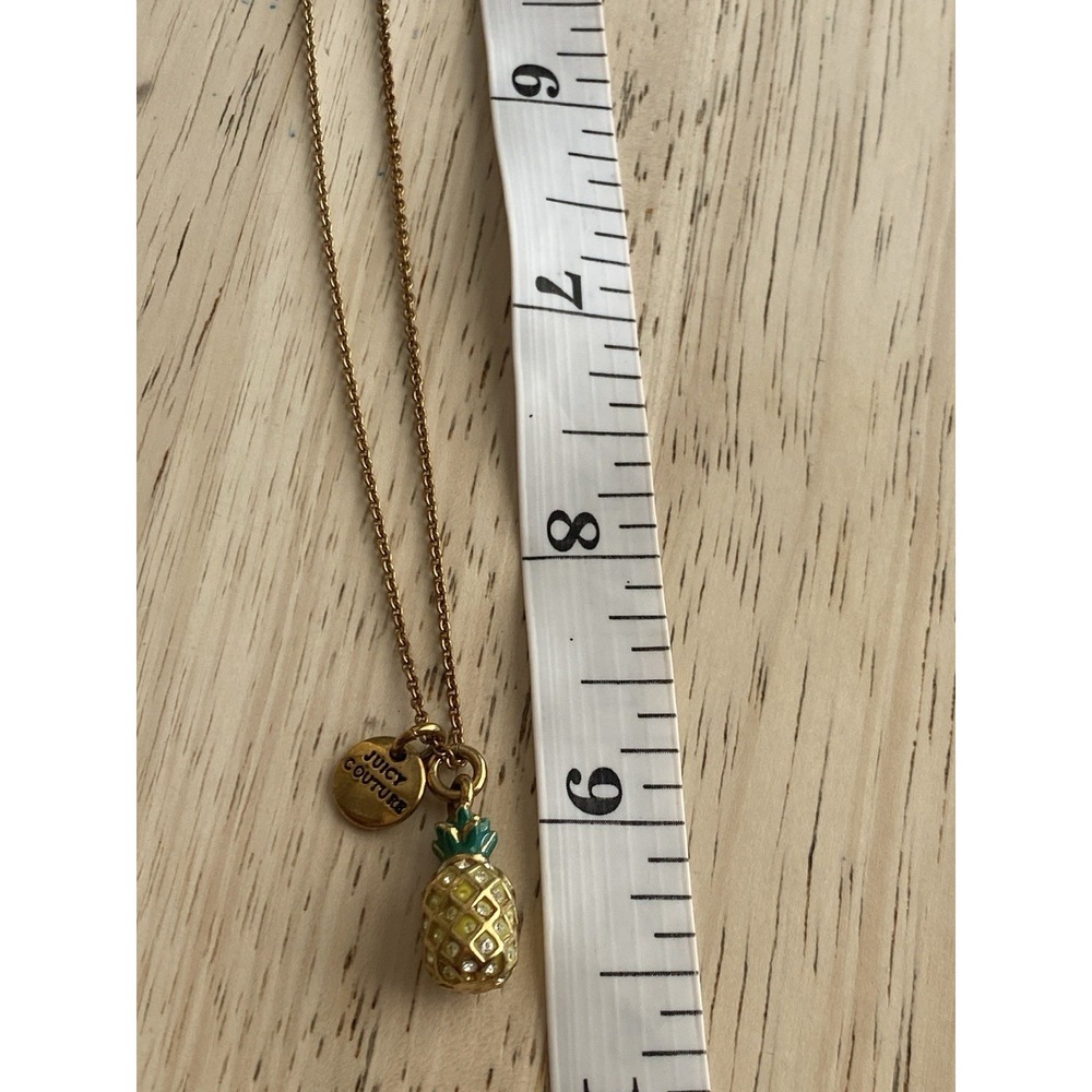 Juicy Couture Pineapple Pendant & Gold Tone Chain 18" Y2K Original Box - Picture 3 of 7
